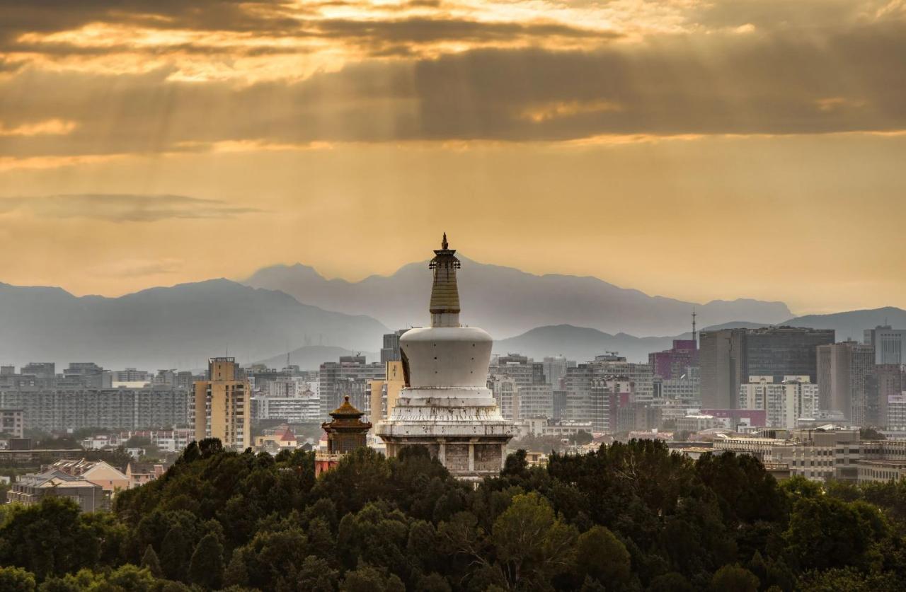 בייג'ינג East Sacred Hotel ᴸᴱo---Foreign Accept---Tourism Service English-Speaking 丨 Near Tiananmen Forbidden City丨very Close To Metro Zhangzizhong And Beixinqiao 丨european Foot Ball English丨free Advance Tickets And Laundry Drying Service Coffee Snacks מראה חיצוני תמונה