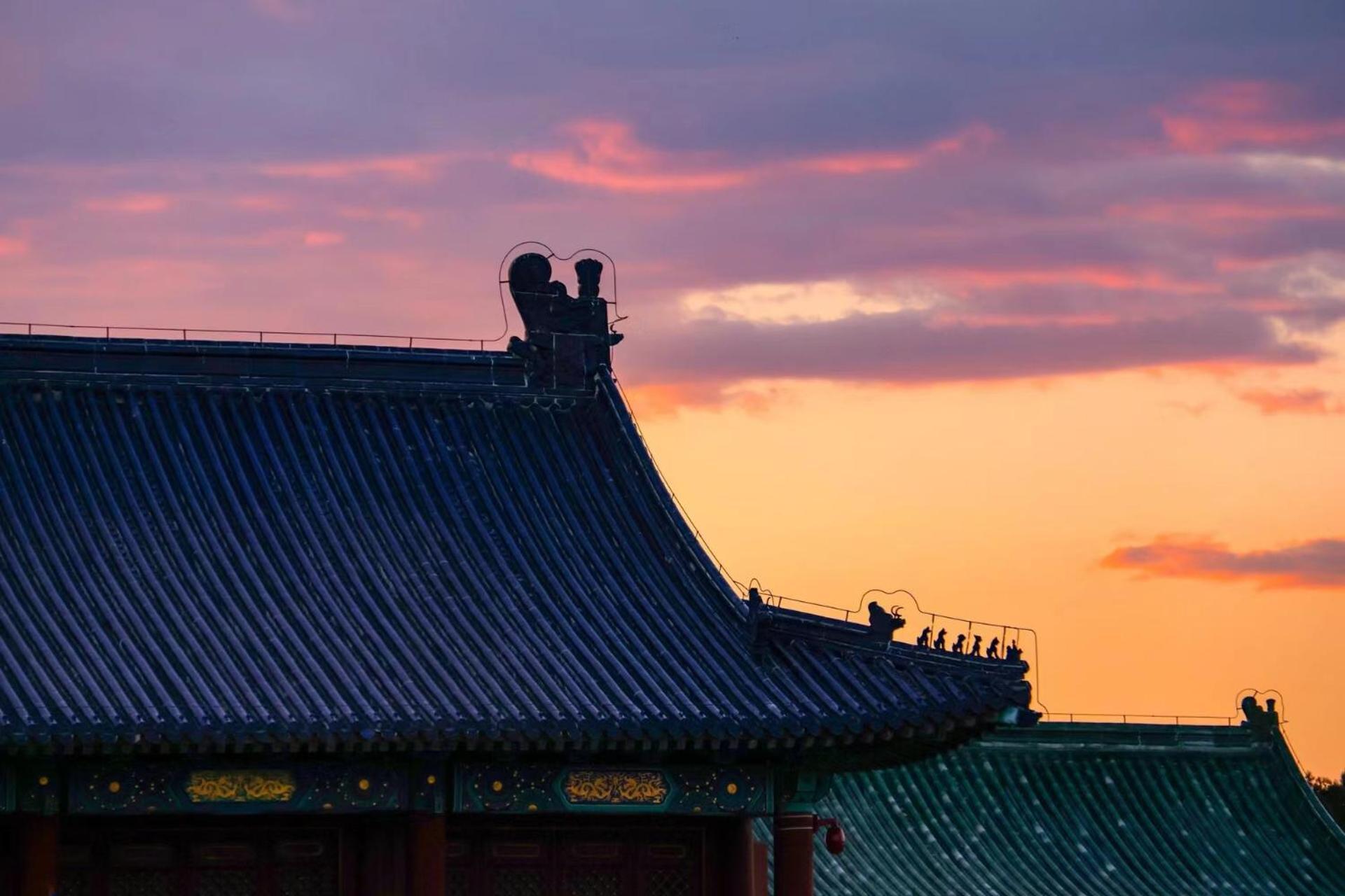 בייג'ינג East Sacred Hotel ᴸᴱo---Foreign Accept---Tourism Service English-Speaking 丨 Near Tiananmen Forbidden City丨very Close To Metro Zhangzizhong And Beixinqiao 丨european Foot Ball English丨free Advance Tickets And Laundry Drying Service Coffee Snacks מראה חיצוני תמונה
