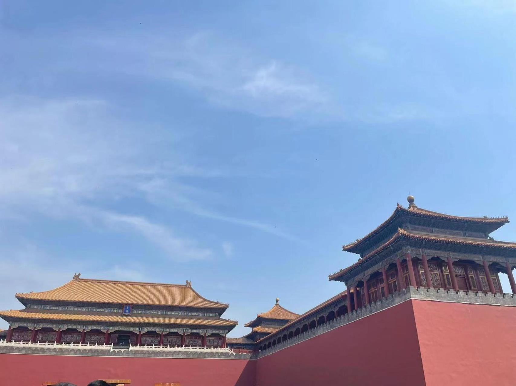 בייג'ינג East Sacred Hotel ᴸᴱo---Foreign Accept---Tourism Service English-Speaking 丨 Near Tiananmen Forbidden City丨very Close To Metro Zhangzizhong And Beixinqiao 丨european Foot Ball English丨free Advance Tickets And Laundry Drying Service Coffee Snacks מראה חיצוני תמונה