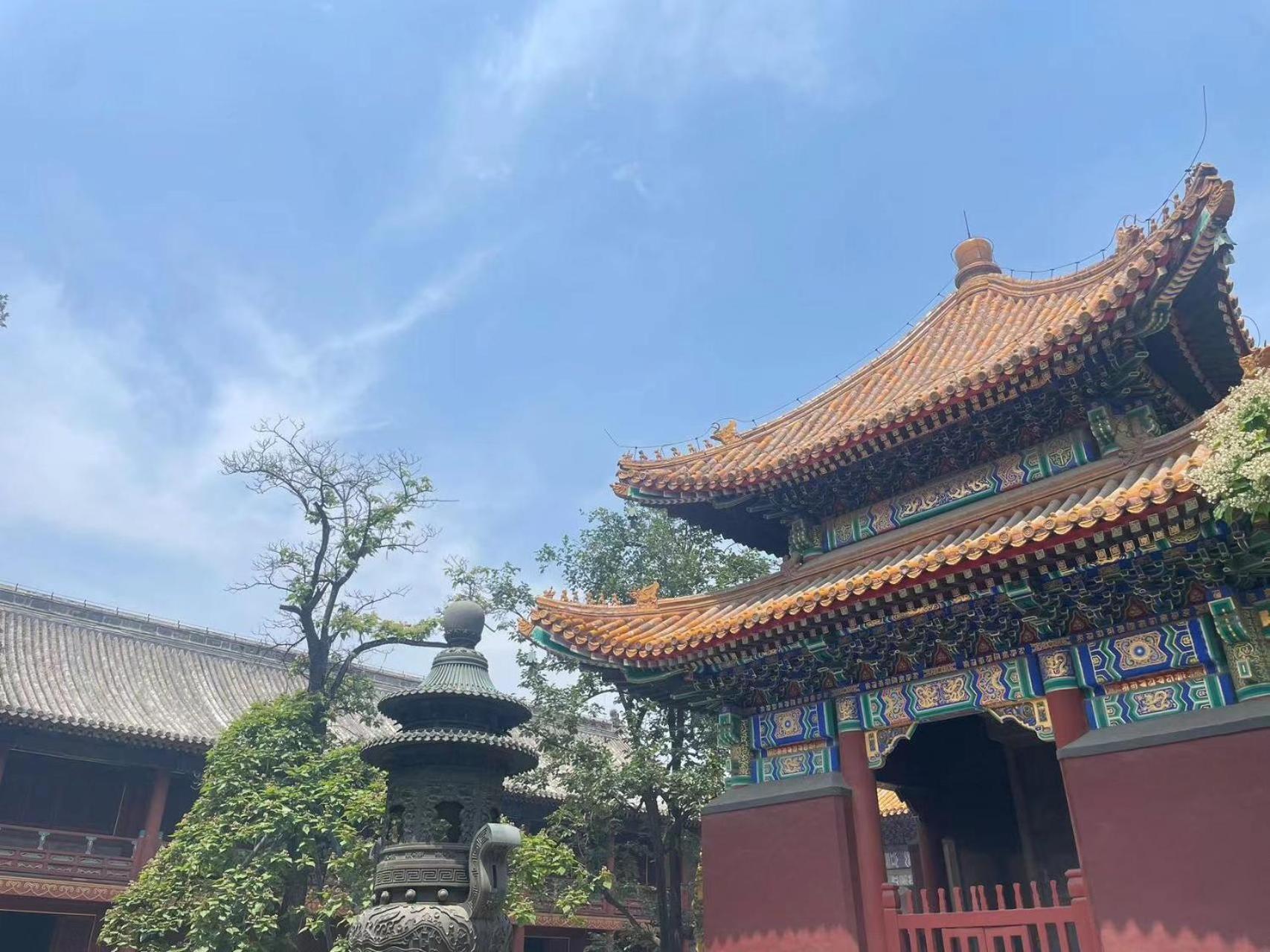 בייג'ינג East Sacred Hotel ᴸᴱo---Foreign Accept---Tourism Service English-Speaking 丨 Near Tiananmen Forbidden City丨very Close To Metro Zhangzizhong And Beixinqiao 丨european Foot Ball English丨free Advance Tickets And Laundry Drying Service Coffee Snacks מראה חיצוני תמונה