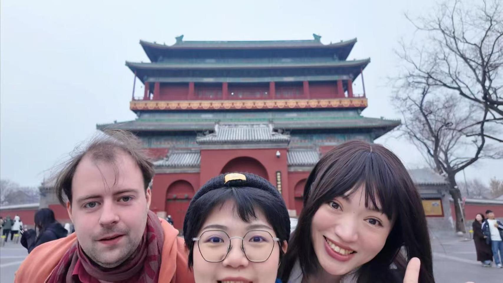 בייג'ינג East Sacred Hotel ᴸᴱo---Foreign Accept---Tourism Service English-Speaking 丨 Near Tiananmen Forbidden City丨very Close To Metro Zhangzizhong And Beixinqiao 丨european Foot Ball English丨free Advance Tickets And Laundry Drying Service Coffee Snacks מראה חיצוני תמונה